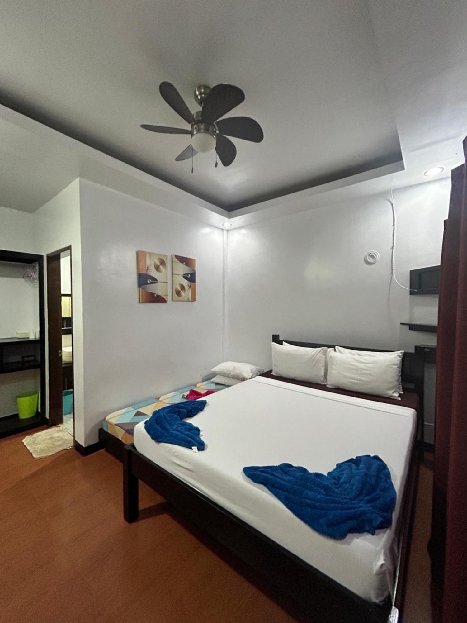 Seaslugs Travellers bahay-panuluyan El Nido