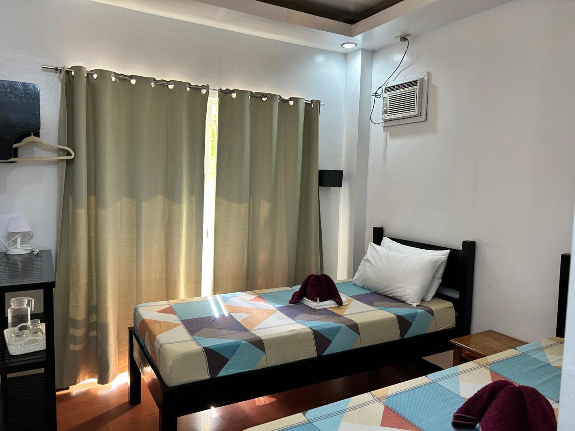 bahay-panuluyan Seaslugs Travellers El Nido
