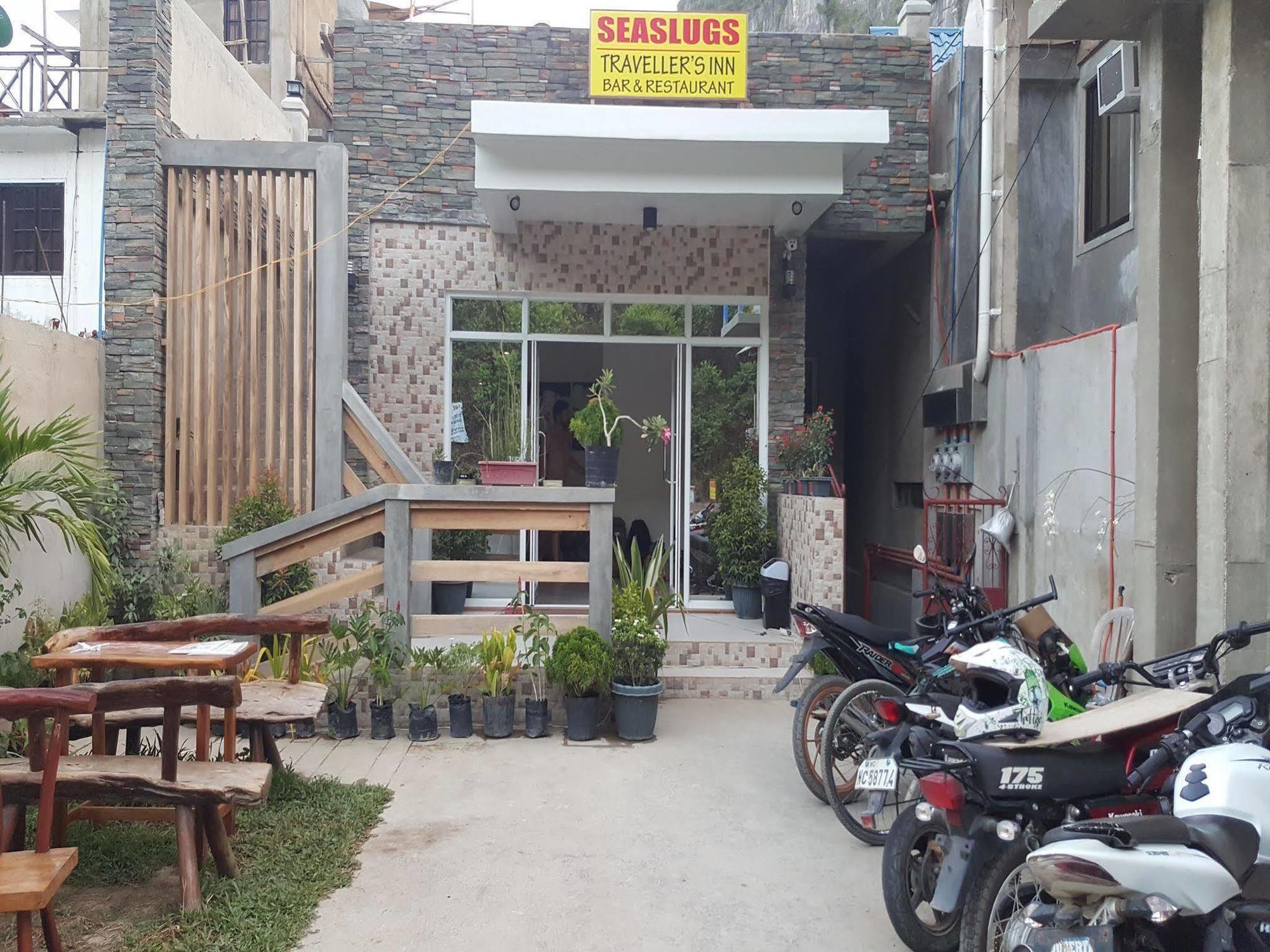 Seaslugs Travellers bahay-panuluyan
