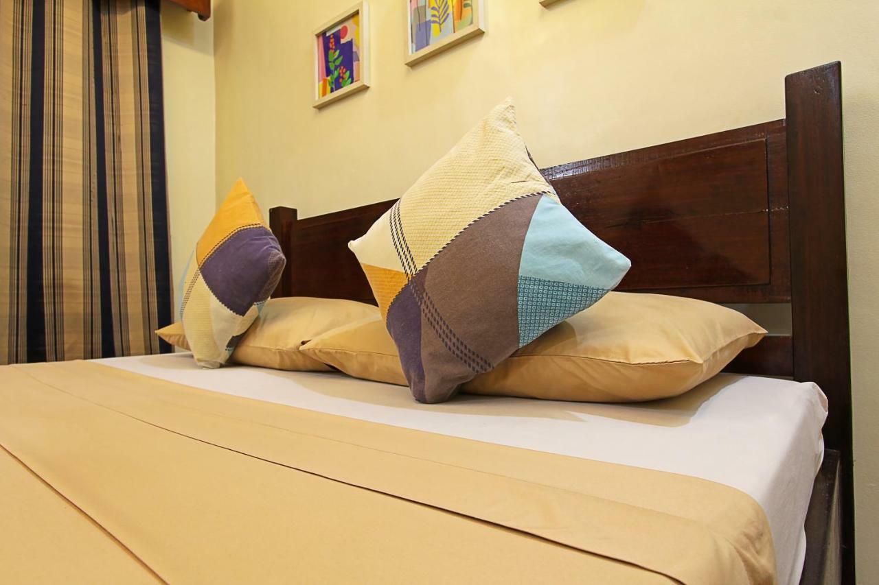 bahay-panuluyan Seaslugs Travellers *